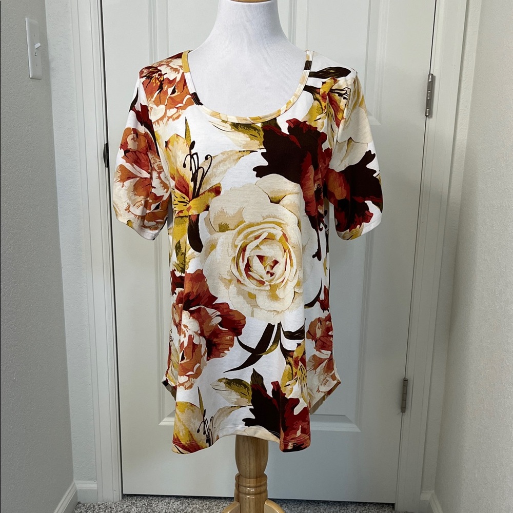 LuLaRoe Classic T Large 14-16 Cream Burgundy Rust Floral Short Sleeve Tee